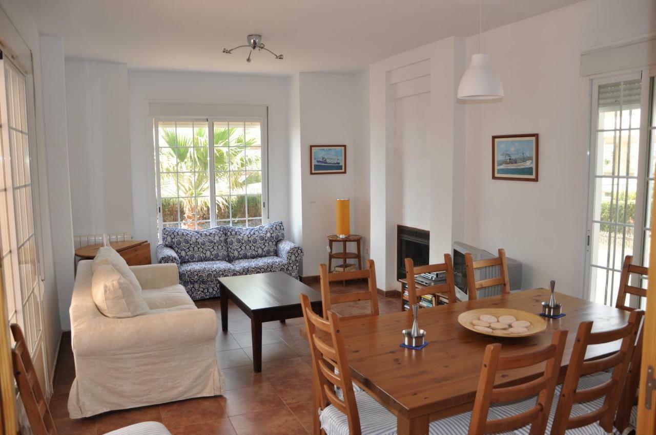 Villa Canela With Heated Pool, Piscina Climatizada Isla Canela Exteriör bild